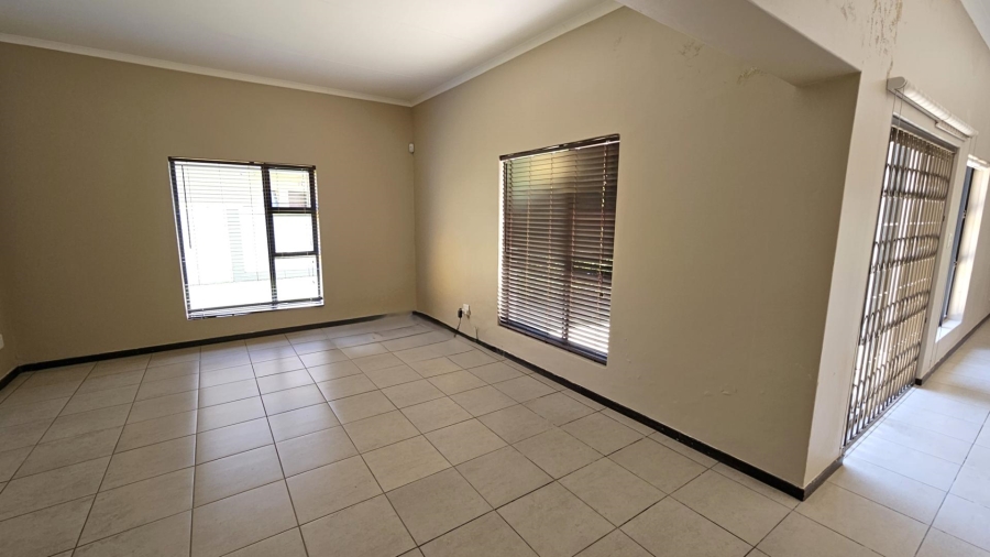 To Let 3 Bedroom Property for Rent in Melodie North West